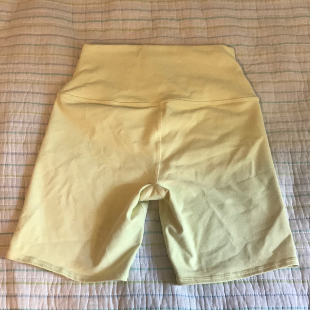 ALO Yoga Sunny Yellow Bike Shorts - Picture 11 of 11